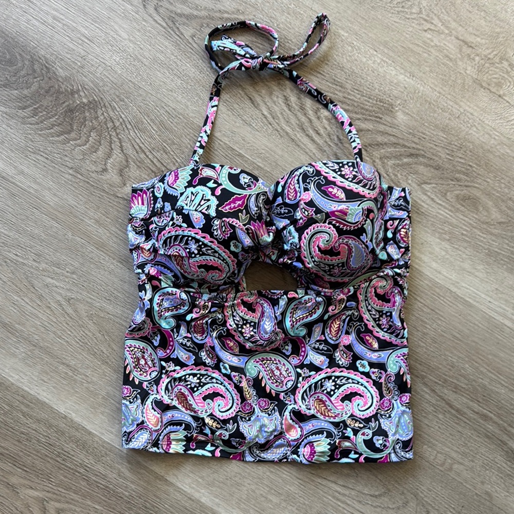 Shade and shore  tankini top size 32 DD